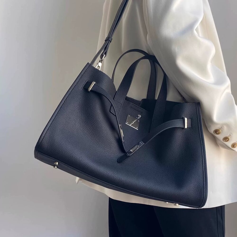 Urban Luxe — Genuine Leather Power Tote. Women’s shoulder bag - Picture 13 of 16